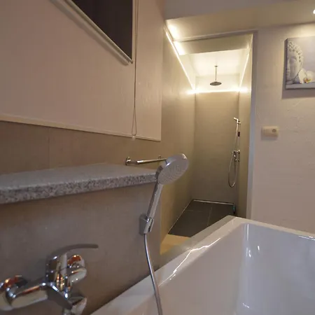 Vakantiehuis Retreat In Hills